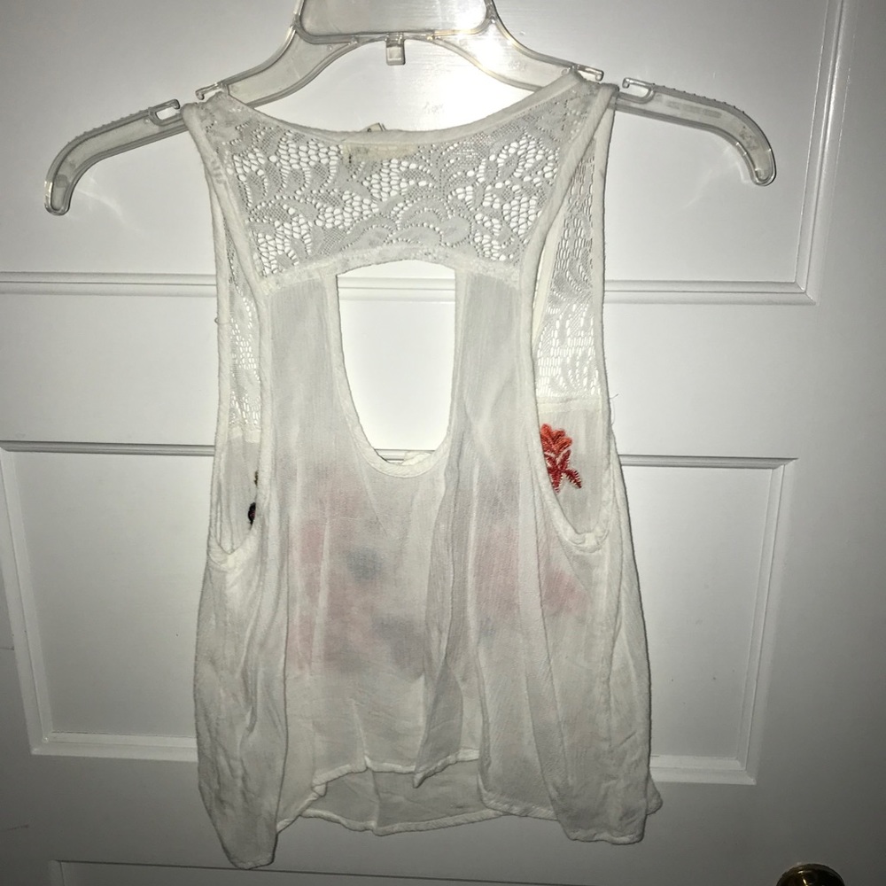 Cropped Flowered Tank - Picture 3 of 3